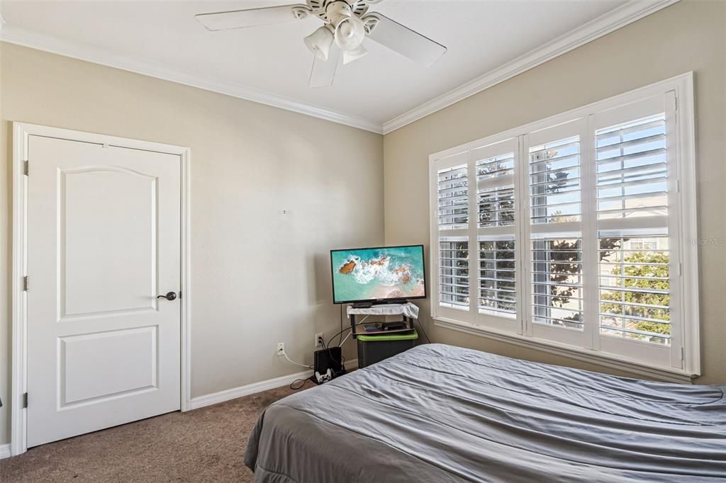 For Sale: $180,000 (3 beds, 2 baths, 1351 Square Feet)