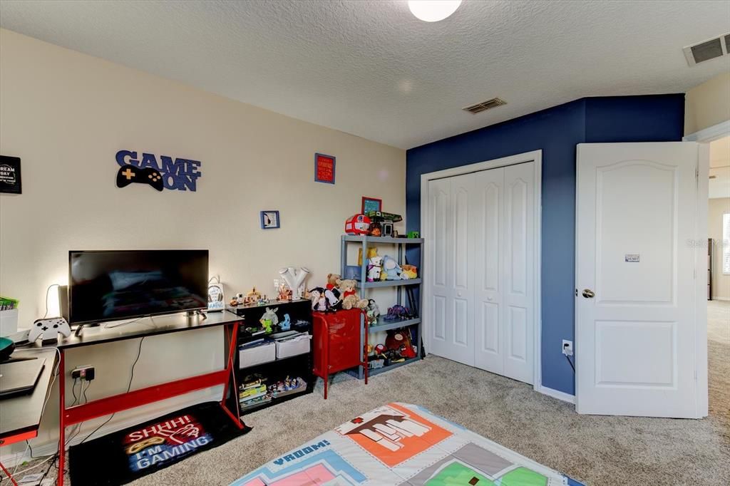 На продажу: $454,950 (4 спален, 2 ванн, 2940 Квадратных фут)