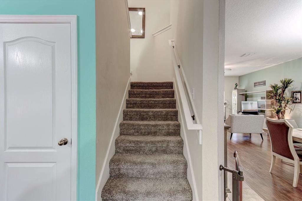 На продажу: $454,950 (4 спален, 2 ванн, 2940 Квадратных фут)