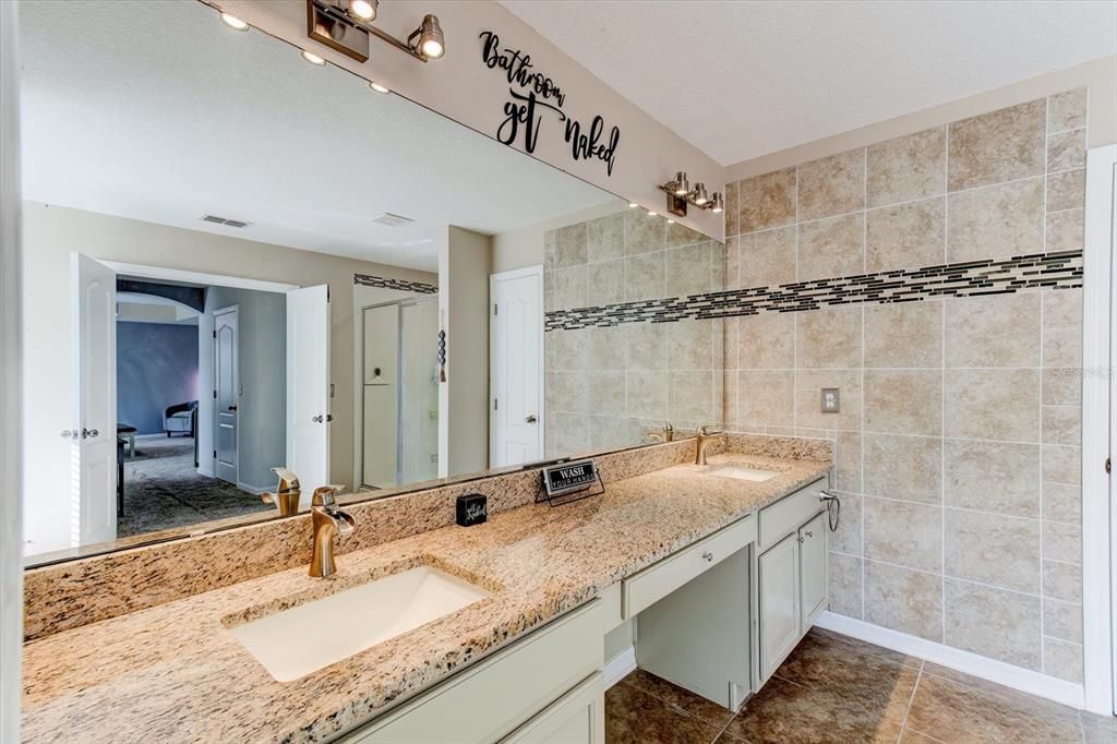 На продажу: $454,950 (4 спален, 2 ванн, 2940 Квадратных фут)