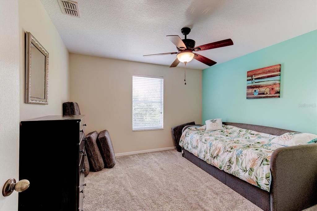 На продажу: $454,950 (4 спален, 2 ванн, 2940 Квадратных фут)