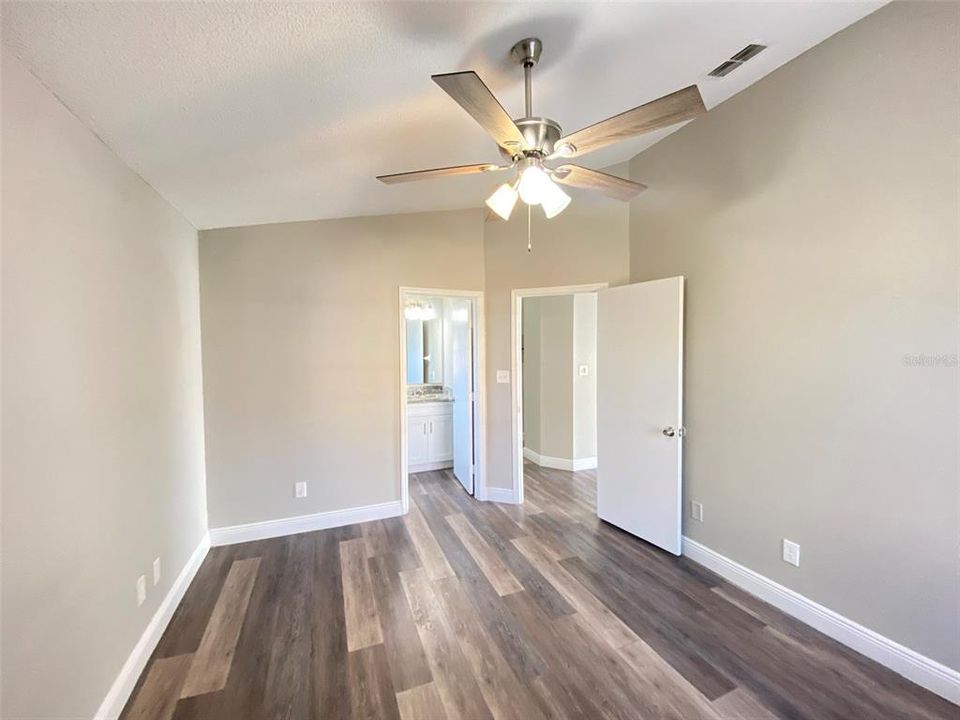 For Rent: $1,895 (3 beds, 2 baths, 1107 Square Feet)