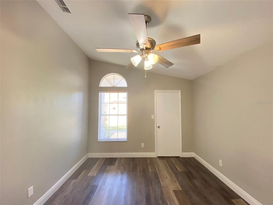 For Rent: $1,895 (3 beds, 2 baths, 1107 Square Feet)