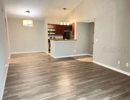 For Rent: $1,395 (2 beds, 2 baths, 988 Square Feet)