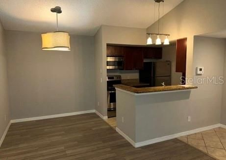 For Rent: $1,395 (2 beds, 2 baths, 988 Square Feet)