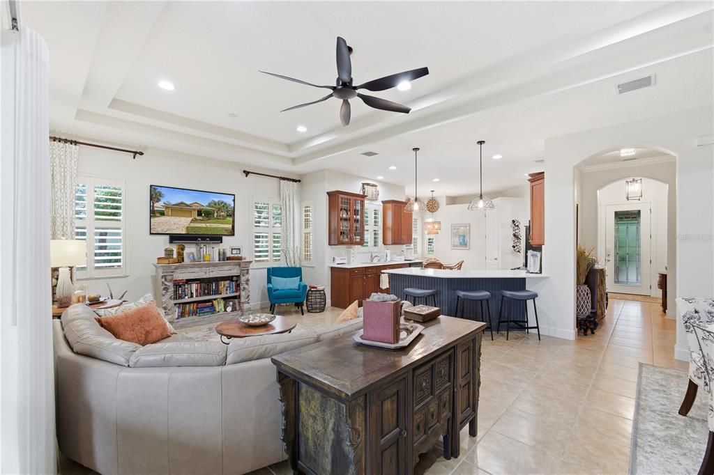 En Venta: $459,000 (3 camas, 2 baños, 1940 Pies cuadrados)