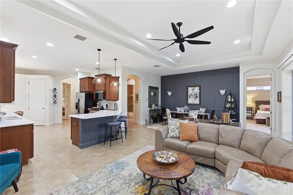 En Venta: $459,000 (3 camas, 2 baños, 1940 Pies cuadrados)