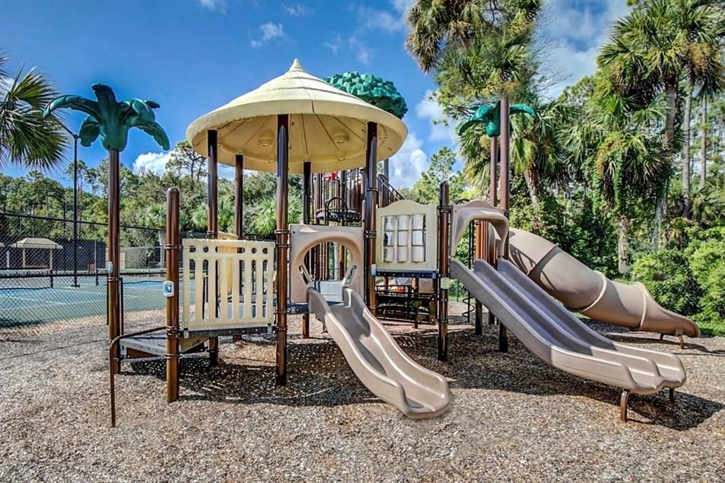 En Venta: $459,000 (3 camas, 2 baños, 1940 Pies cuadrados)