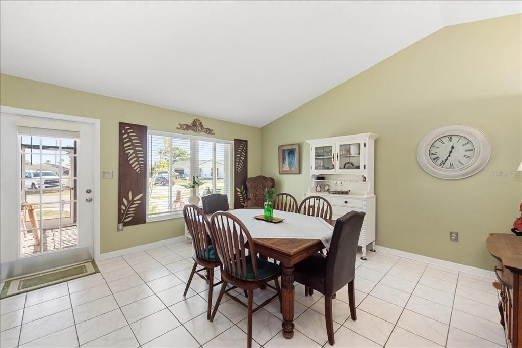 En Venta: $385,000 (3 camas, 2 baños, 1452 Pies cuadrados)