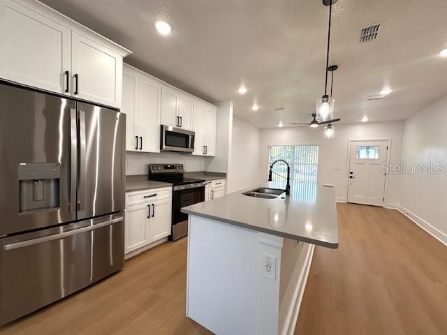 For Rent: $1,900 (3 beds, 2 baths, 1649 Square Feet)