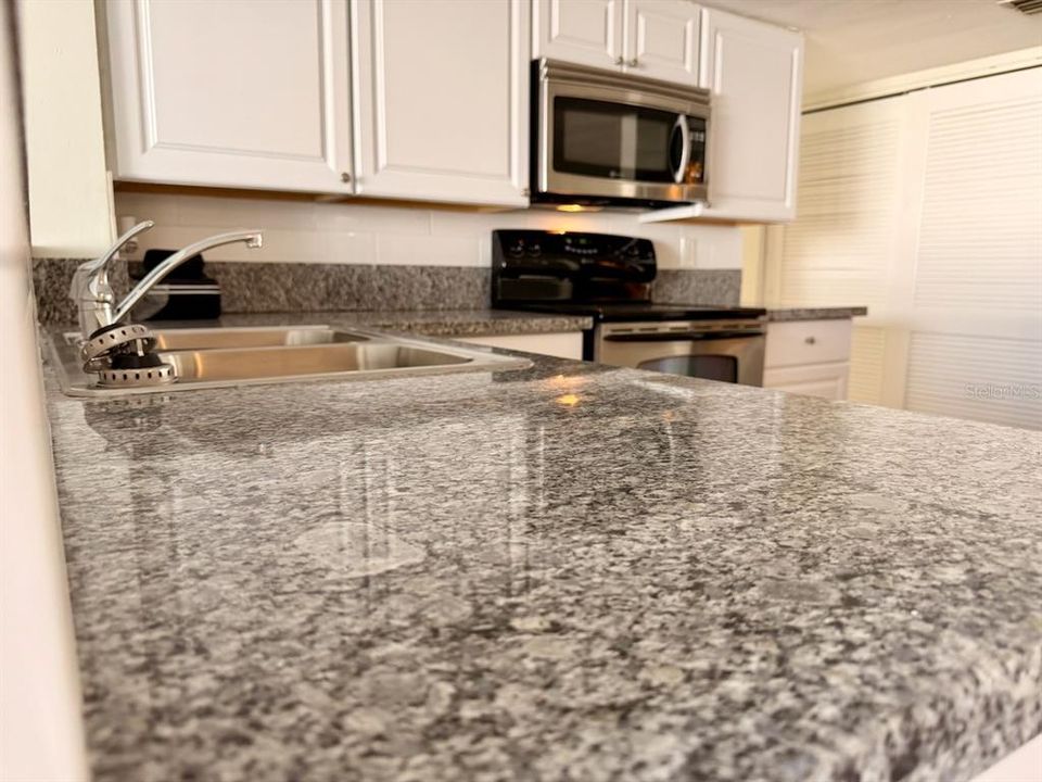 待售: $269,900 (4 贝兹, 2 浴室, 1472 平方英尺)