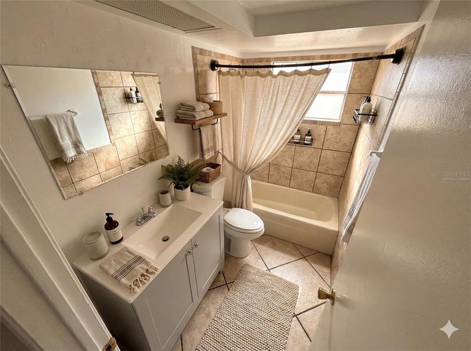 待售: $269,900 (4 贝兹, 2 浴室, 1472 平方英尺)