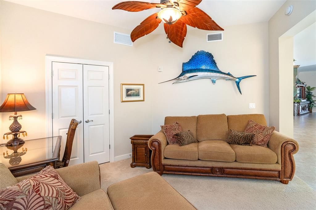 待售: $250,000 (3 贝兹, 2 浴室, 1729 平方英尺)