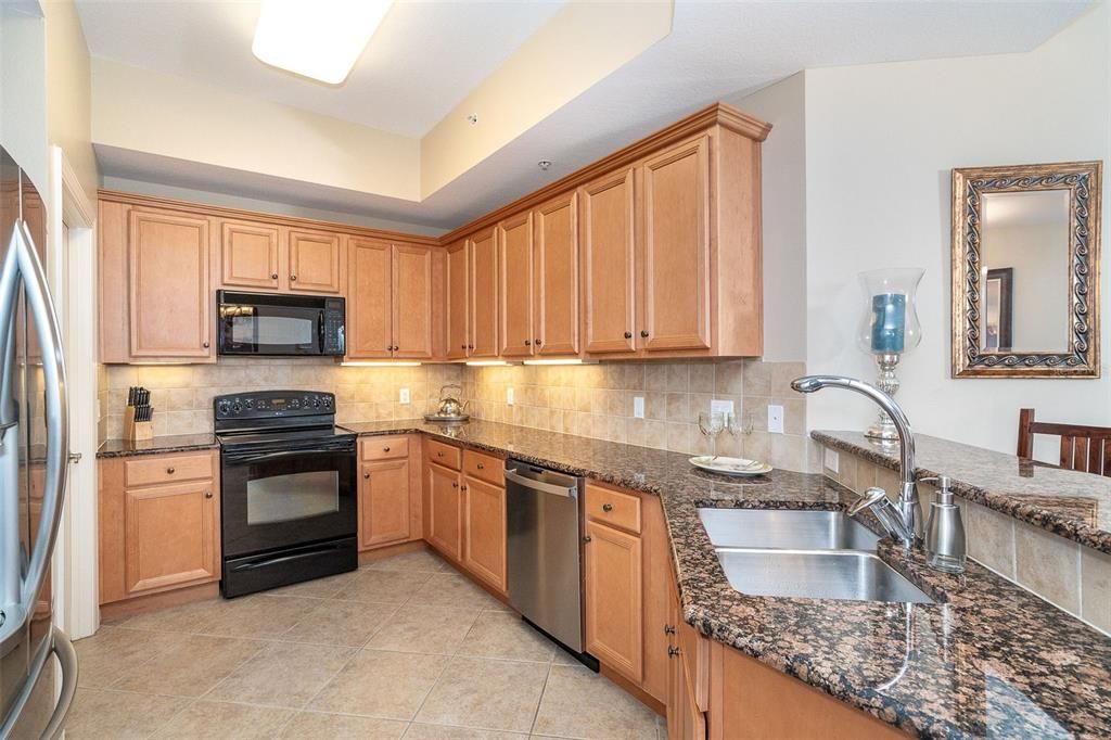 待售: $250,000 (3 贝兹, 2 浴室, 1729 平方英尺)