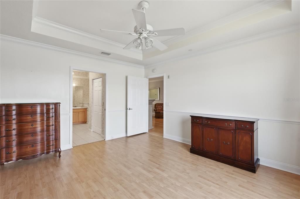 На продажу: $299,900 (2 спален, 2 ванн, 1552 Квадратных фут)