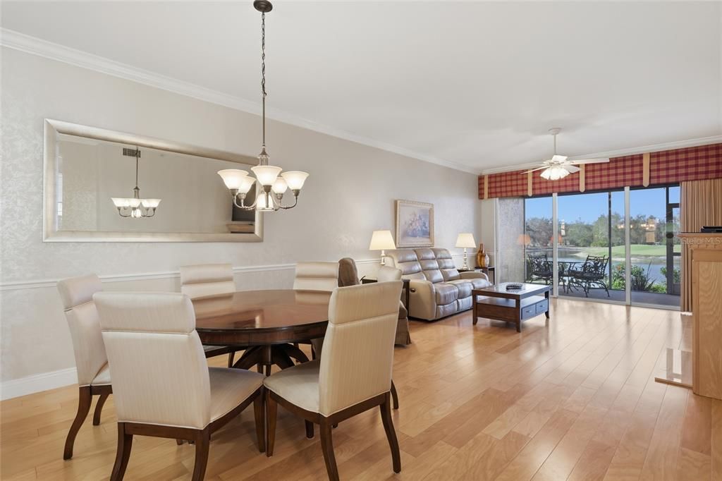 На продажу: $299,900 (2 спален, 2 ванн, 1552 Квадратных фут)