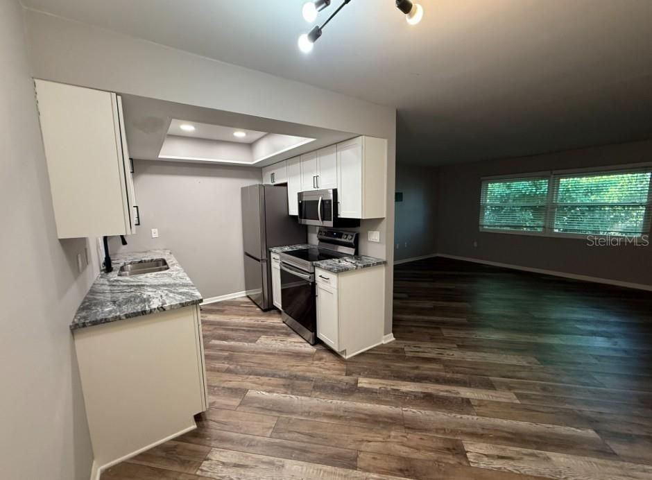 В аренду: $1,395 (1 спален, 1 ванн, 679 Квадратных фут)