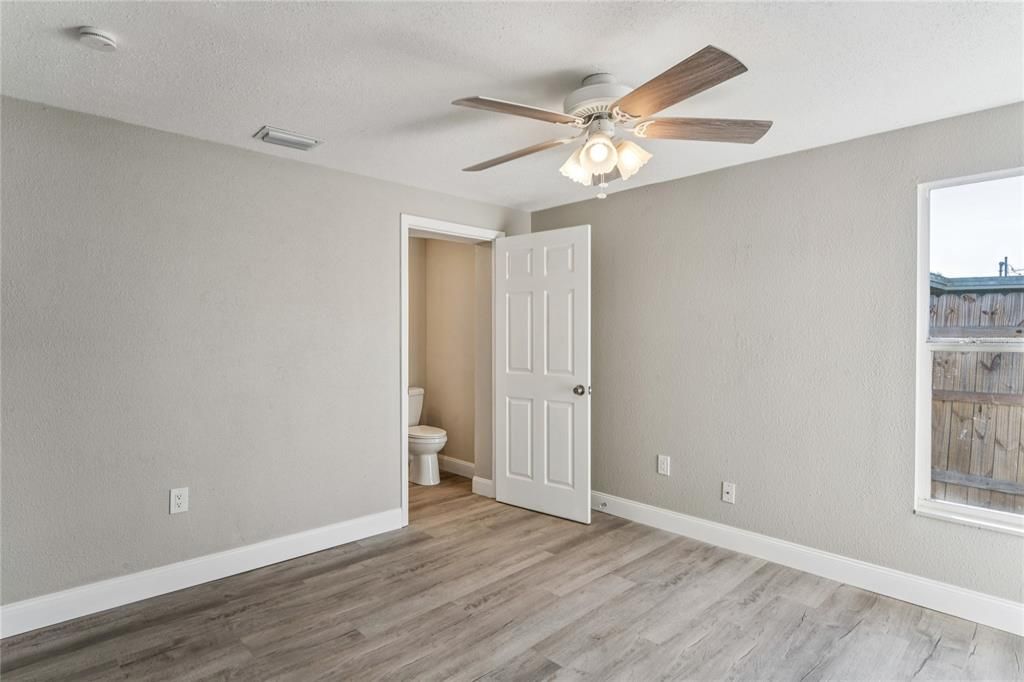 For Sale: $310,000 (3 beds, 2 baths, 1176 Square Feet)