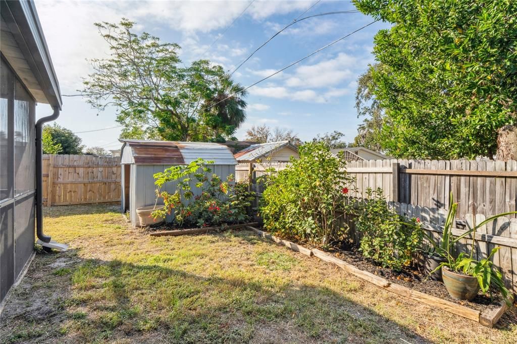 For Sale: $310,000 (3 beds, 2 baths, 1176 Square Feet)