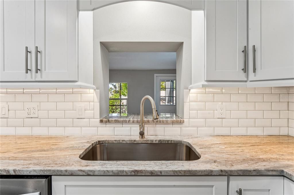 For Sale: $310,000 (3 beds, 2 baths, 1176 Square Feet)