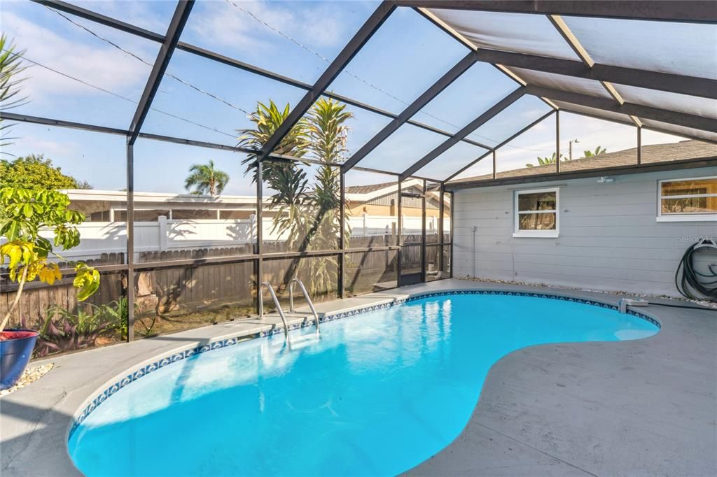 For Sale: $310,000 (3 beds, 2 baths, 1176 Square Feet)