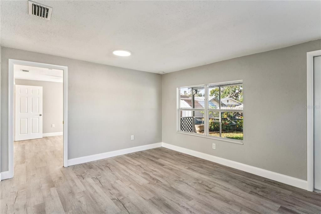 For Sale: $310,000 (3 beds, 2 baths, 1176 Square Feet)