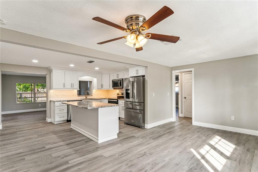 For Sale: $310,000 (3 beds, 2 baths, 1176 Square Feet)