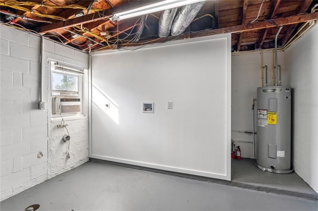 For Sale: $310,000 (3 beds, 2 baths, 1176 Square Feet)