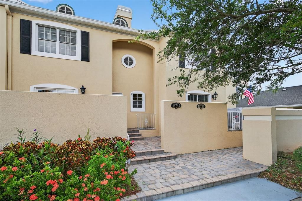 For Sale: $415,000 (2 beds, 2 baths, 1665 Square Feet)