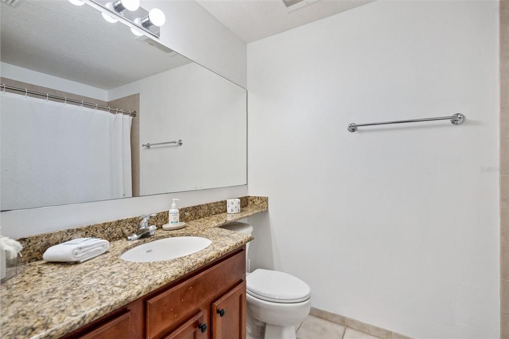For Sale: $239,000 (2 beds, 2 baths, 1178 Square Feet)