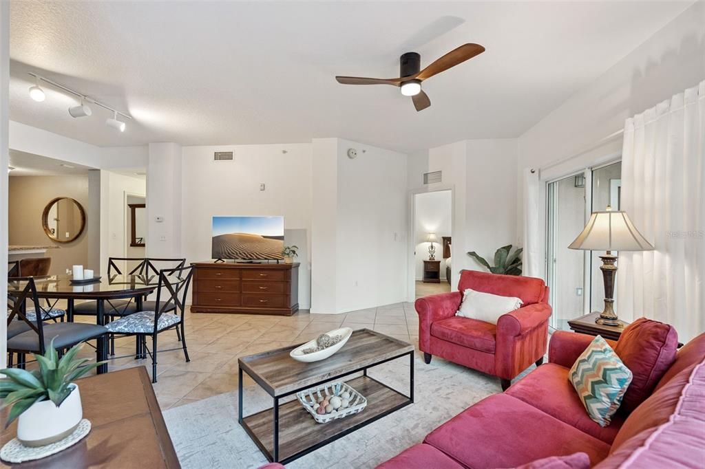 For Sale: $239,000 (2 beds, 2 baths, 1178 Square Feet)