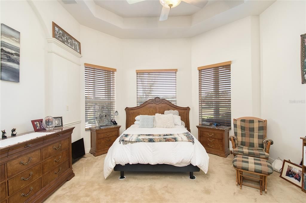 На продажу: $480,000 (2 спален, 2 ванн, 2209 Квадратных фут)