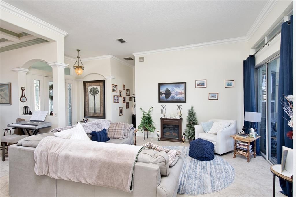 На продажу: $480,000 (2 спален, 2 ванн, 2209 Квадратных фут)