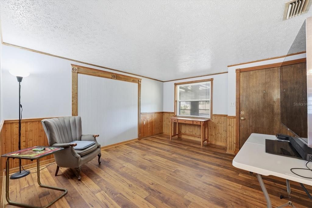 待售: $380,000 (3 贝兹, 1 浴室, 1779 平方英尺)