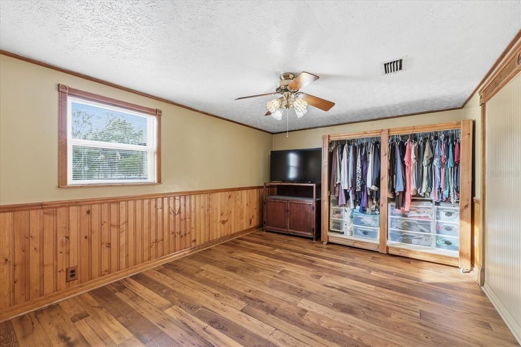 待售: $380,000 (3 贝兹, 1 浴室, 1779 平方英尺)