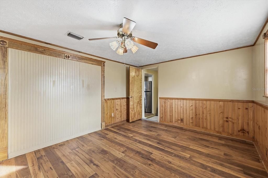 待售: $380,000 (3 贝兹, 1 浴室, 1779 平方英尺)