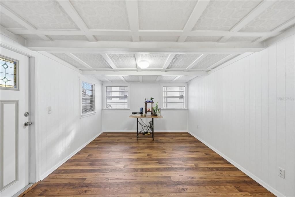 待售: $380,000 (3 贝兹, 1 浴室, 1779 平方英尺)