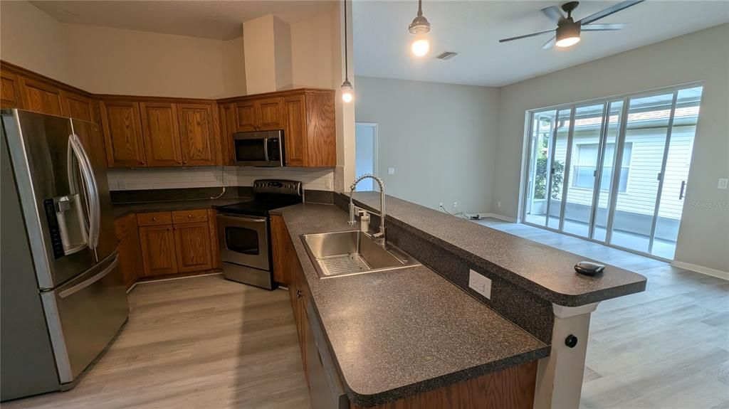 出租: $2,000 (3 贝兹, 2 浴室, 1503 平方英尺)