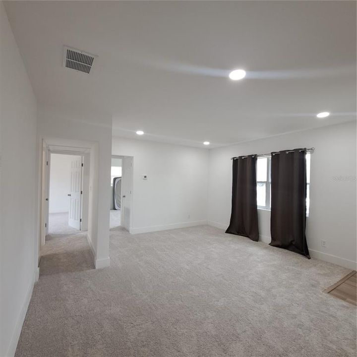 В аренду: $2,250 (2 спален, 1 ванн, 882 Квадратных фут)