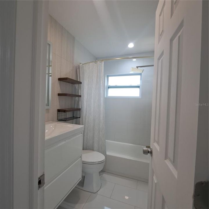 В аренду: $2,250 (2 спален, 1 ванн, 882 Квадратных фут)