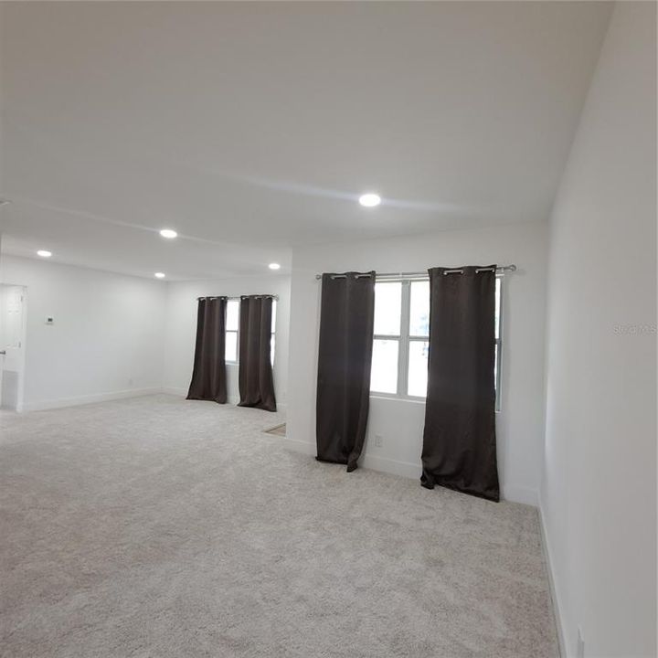 В аренду: $2,250 (2 спален, 1 ванн, 882 Квадратных фут)