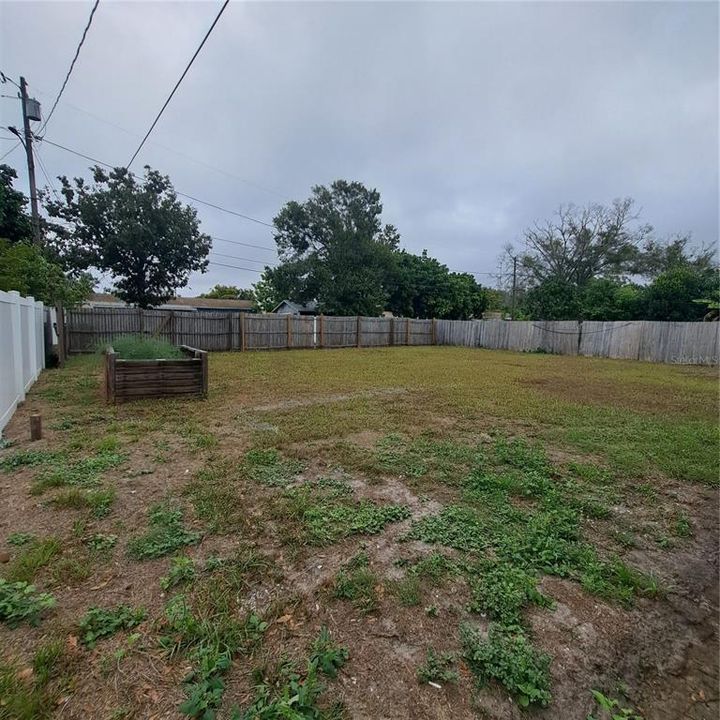 В аренду: $2,250 (2 спален, 1 ванн, 882 Квадратных фут)