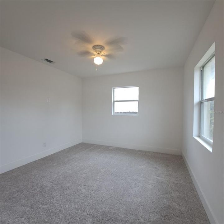 В аренду: $2,250 (2 спален, 1 ванн, 882 Квадратных фут)