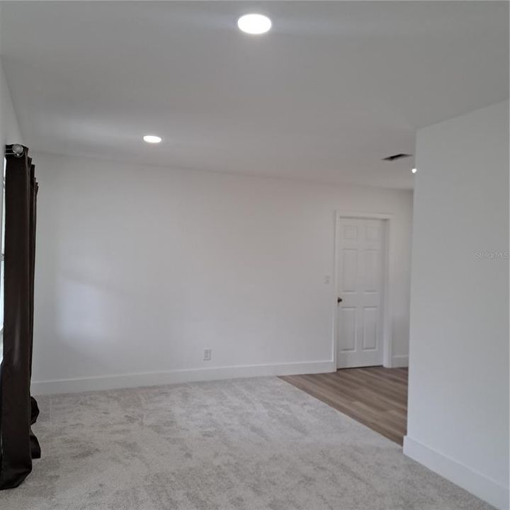 В аренду: $2,250 (2 спален, 1 ванн, 882 Квадратных фут)