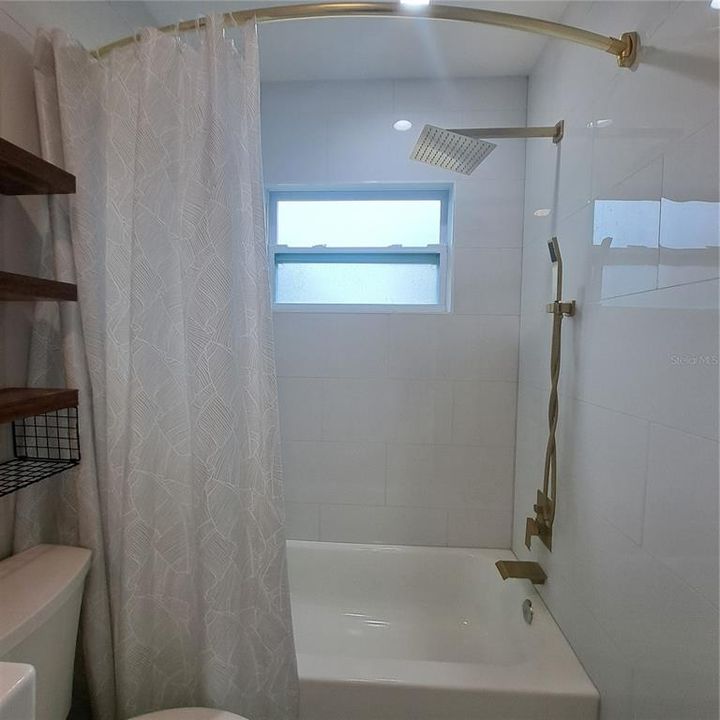 В аренду: $2,250 (2 спален, 1 ванн, 882 Квадратных фут)