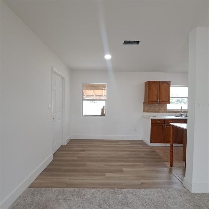 В аренду: $2,250 (2 спален, 1 ванн, 882 Квадратных фут)