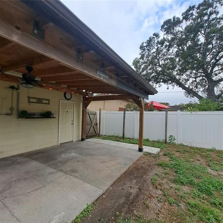 В аренду: $2,250 (2 спален, 1 ванн, 882 Квадратных фут)