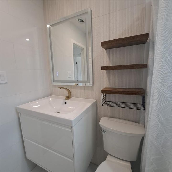 В аренду: $2,250 (2 спален, 1 ванн, 882 Квадратных фут)