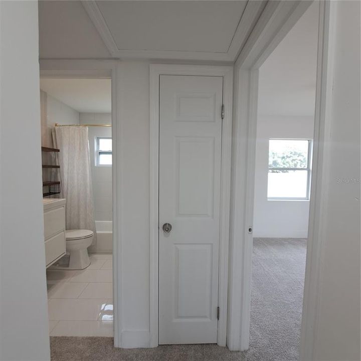 В аренду: $2,250 (2 спален, 1 ванн, 882 Квадратных фут)