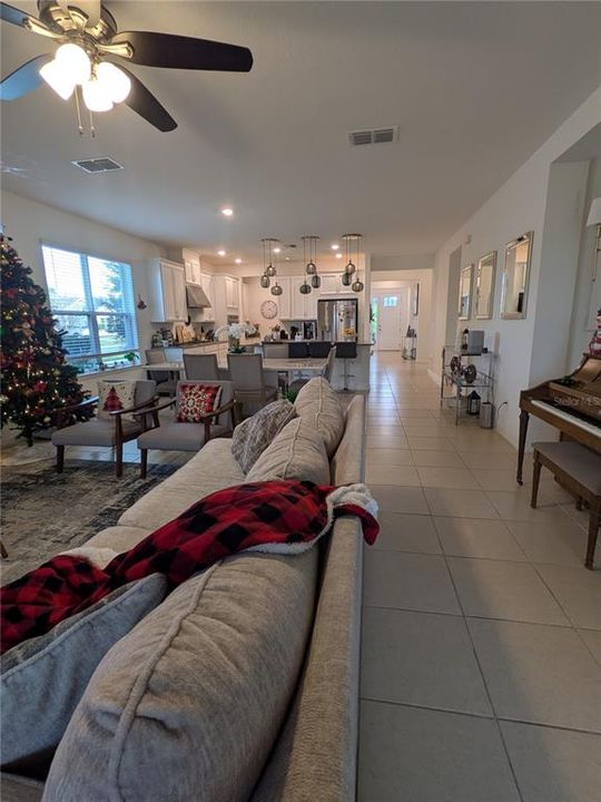 For Rent: $3,000 (4 beds, 3 baths, 2400 Square Feet)